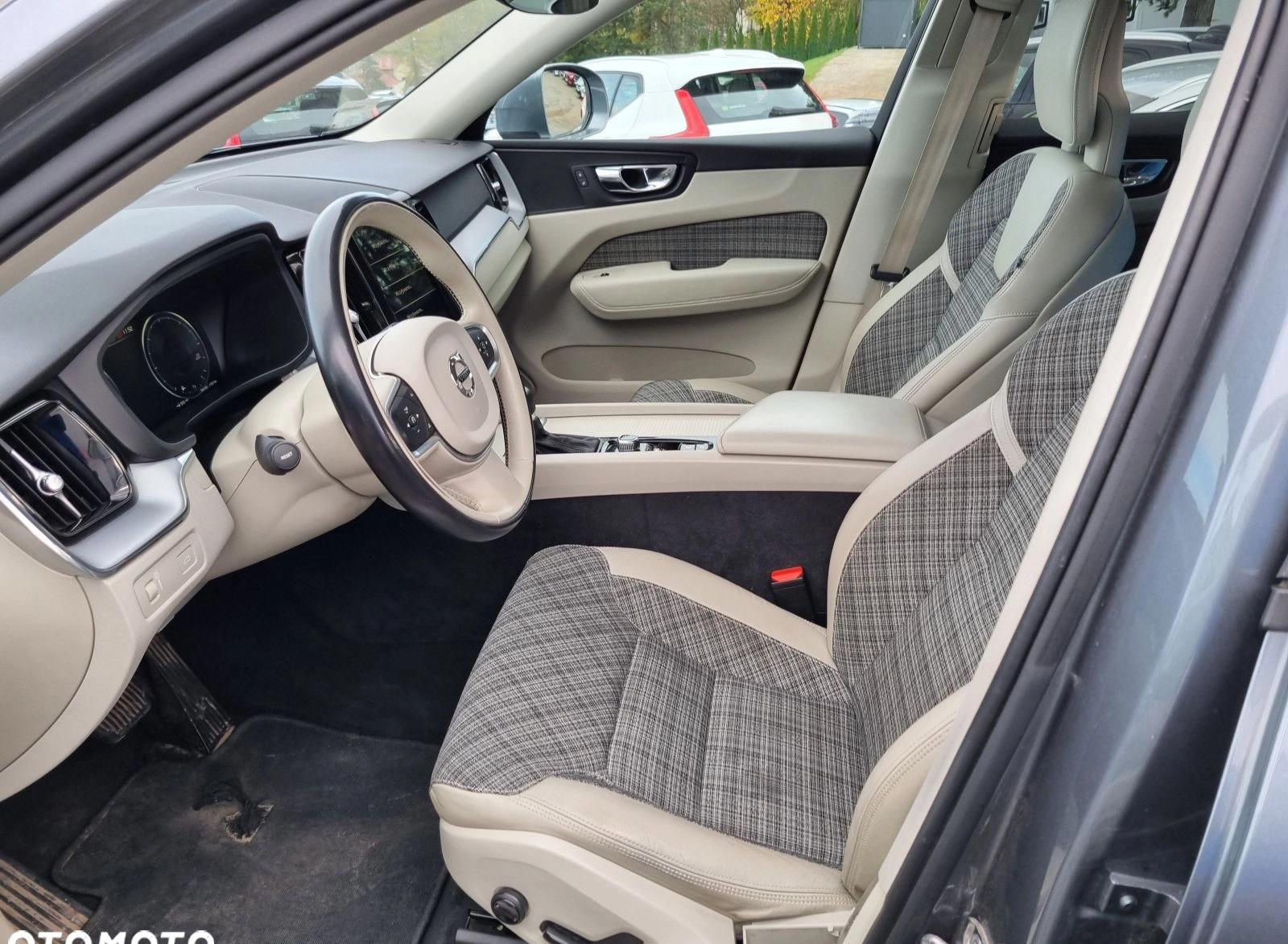 Volvo XC 60 cena 124900 przebieg: 149720, rok produkcji 2017 z Wejherowo małe 326